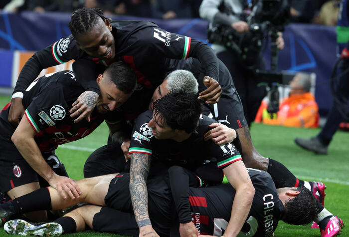 Calcio Champions League Milan Napoli 1 0 A San Siro Decide Bennacer