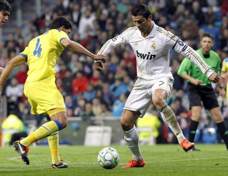 In una foto d'archivio Cristiano Ronaldo ai tempi del Real Madrid..