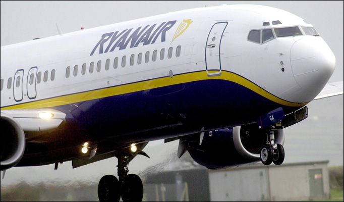 Un aereo della Ryanair all'aeroporto do Milano