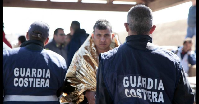 Migranti tratti in salvo dalla Guardia Costiera