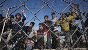 Migranti: Ue prepara risposta, Bulgaria completa muro 