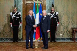 Il Presidente della Repubblica, Sergio Mattarella, con il Presidente della Repubblica Argentina, Mauricio Macri in visita al Quirinale.