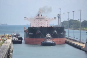 Canale Panama: prima nave nelle nuove chiuse
