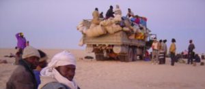Migranti: strage di bambini nel Sahara, in 20 morti di sete 