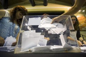 Members of a polling station start the counting of votes in Barcelona, Spain, 26 June 2016. EPA/QUIQUE GARCIA