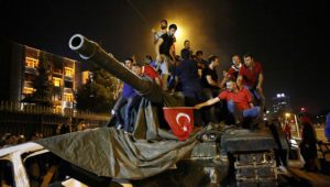 Turchia, dopo il “golpe” epurazioni di massa
