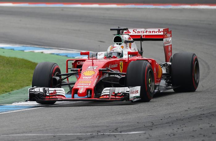 In una foto d'archivio Sebastian Vettel su Ferrari durante le prove nel Grand Prix in Hockenheim.