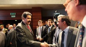 Nicolás Maduro firma acuerdos con empresas nacionales y extranjeras
