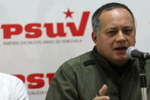 Cabello “Funcionarios que hayan firmado contra el socialismo tendrán que dar la cara”