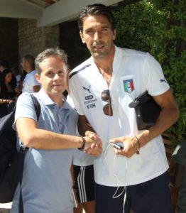 Gigi Buffon con il giornalista Emilio Buttaro