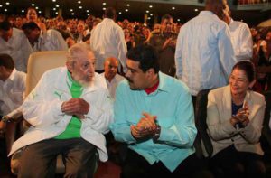 I 90 anni di Fidel, attacca Obama e compare in pubblico con Maduro