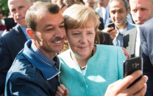 Merkel, un anno di migranti: “Ce la facciamo,sempre” 