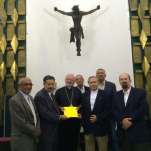 Un grupo de constituyentes  de 1999 dispensó una visita  a Monseñor Aldo Giordano  con la finalidad de consignar un documento ante la representación de la Santa Sede en Venezuela.