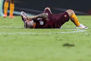Roma's Radja Nainggolan shows his dejection during the UEFA Champions League Play Off second leg soccer match AS Roma vs FC Porto at Olimpico stadium in Rome, Italy, 23 August 2016. ANSA/ANGELO CARCONI