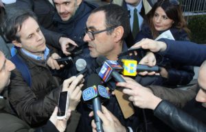 Maurizio Sarri intervistato dal giornalista Emilio Buttaro