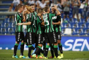 Sassuolo's Gregoire Defrel (R) jubilates with his teammates after scoring the goal ( 3-0 ) during the return soccer match in the third qualifying round of UEFA Europa League between Italian Club US Sassuolo and Swiss Club FC Luzern at Mapei Stadium in Reggio Emilia,Italy,4 August 2016.ANSA/ELISABETTA BARACCHI