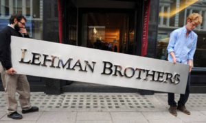Otto anni da Lehman Brothers, 'e ora che qualcuno paghi'