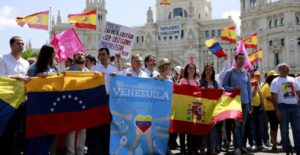 Venezolanos apoyan la convocatoria de la MUD desde otros países