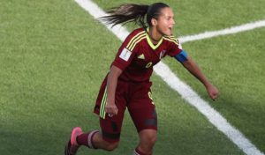 Dopo aver messo in bacheca la scarpa ed il pallone di bronzo la venezuelana Deyna Castellanos può portare a casa un altro riconoscimento: quello del miglior gol del mondiale femminile Under 17