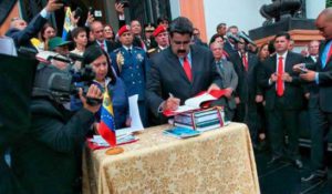 El presidente Nicolás Maduro aprobó Presupuesto de la Nación 2017