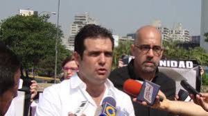 Gli avvocati Alfredo Romero e Gonzalo Himiob, necessaria una legge di amnistia