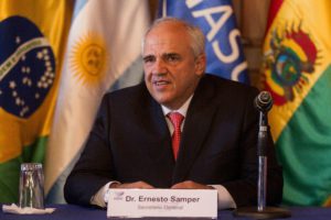 Samper: “Invito al Gobierno y a la MUD a no crear falsas expectativas sobre los resultados del diálogo”