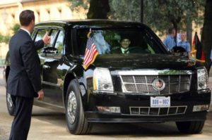 Foto: la vecchia "Bestia" di Obama L'auto, che secondo le immagini pubblicate da AutoBlog.com avrà un aspetto simile a quella destinata ad Obama,