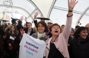 Bruxelles: le commissarie Kristalina Georgieva e Marianne Thyssen alla presentazione del Corpo europeo di solidarietà