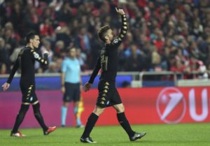 Napoli's Dries Mertens, right, celebrates his goal during the Champions League group B soccer match between Benfica and Napoli at the Luz stadium in Lisbon, Tuesday, Dec. 6, 2016. (ANSA/AP Photo/Armando Franca) 