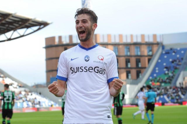 Roberto Gagliardini esulta dopo il di gol.