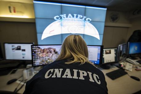 Un'immagine del Cnaipic, il Centro nazionale anticrimine informatico della Polizia postale. Latitanti