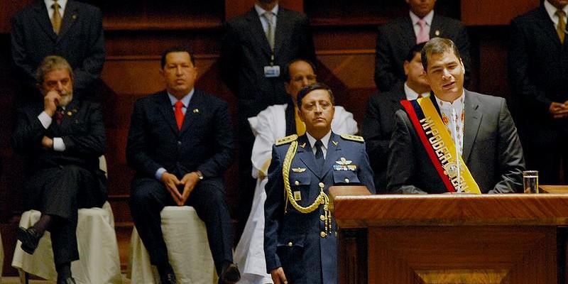 Ignacio Lula da Silva, ex presidente del Brasile; Hugo Chávez, ex presidente del Venezuela; Rafael Correa, ex presidente di Ecuador.