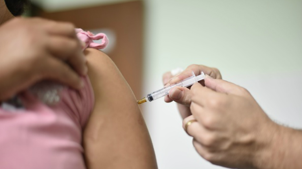 Ue, da 2018 acquisti vaccini centralizzati