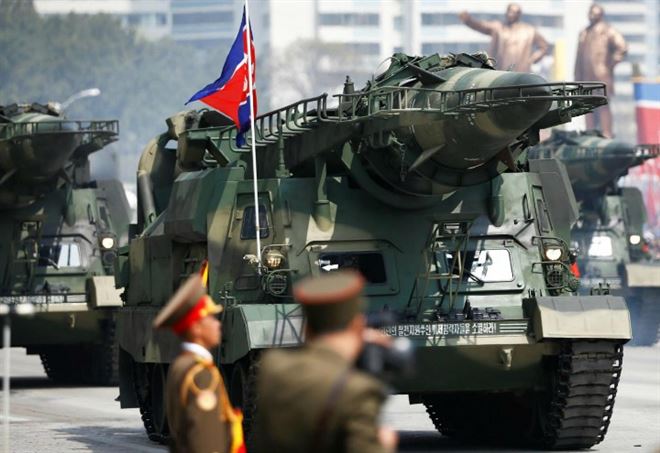 Nuovo missile Corea Nord, durante una parata.