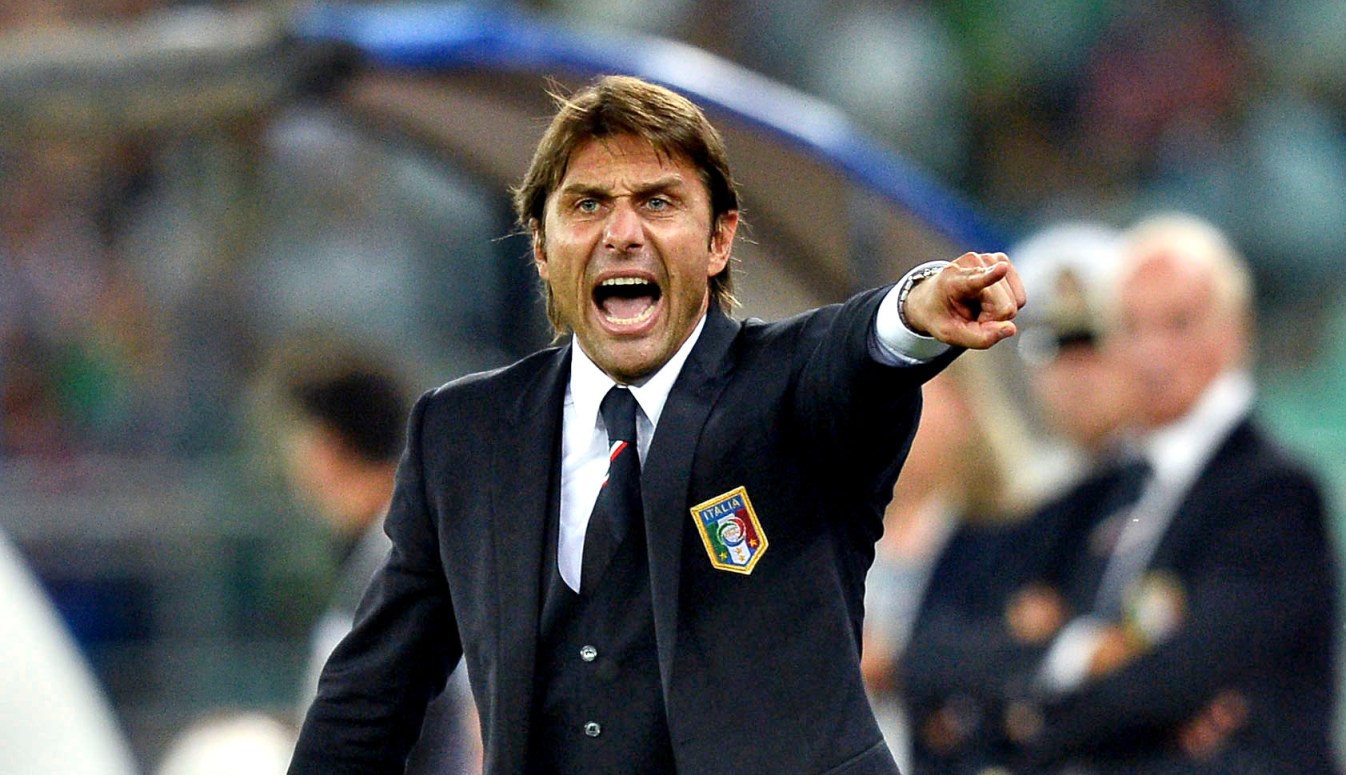 La grinta di Antonio Conte durante la partita Italia-Olanda amichevole)