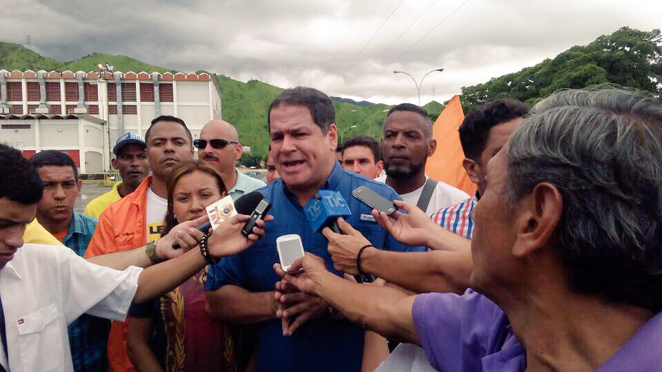 El diputado de la Asamblea Nacional, Luis Florido, desmintió al presidente Nicolás Maduro sobre supuestos avances en la negociación. La atenci{on de la Mud está puesta en las regionales