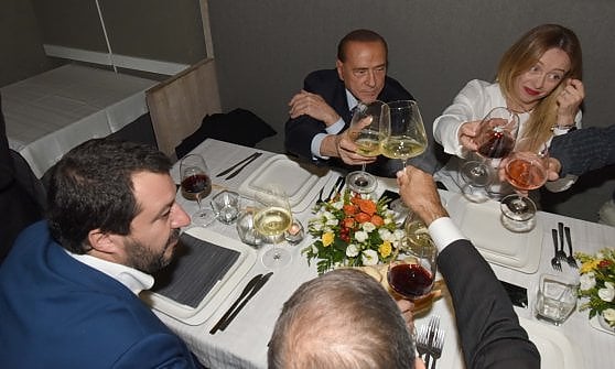 Catania, patto dell'Arancino tra Berlusconi, Salvini e Meloni