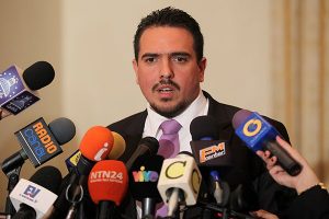 Stalin González: "Toda petición que involucre asuntos de la deuda debe pasar por AN y debe ser discutida por los venezolanos".