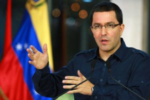 El ministro de Exteriores, Jorge Arreaza, hizo público un comunicado en el que “rechaza enérgicamente las medidas restrictivas impuestas” por la UE