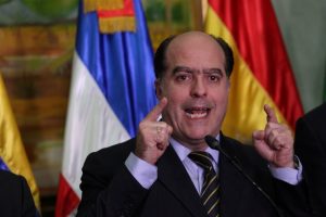Borges: “Niente incontri a Miraflores”. Il politico ha suggerito a Maduro di invitare a palazzo chi muore di fame e malattia