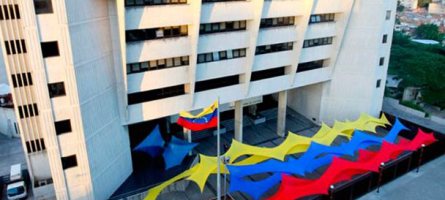 I magistrati del Tsj nominati dall’An e disconosciuti dal governo hanno annullato la decisione del presidente Maduro di ritirare il Venezuela come membro dell’Osa