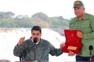 Maduroinformó la autorización del trabajo minero en 23 comunidades del estado Bolívar que abarcan aproximadamente unos 3.409 kilómetros cuadrados. 