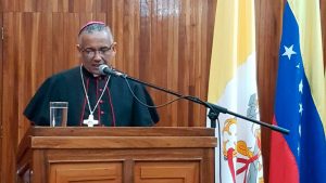 Monseñor Basabe desmintió al jefe de Estado