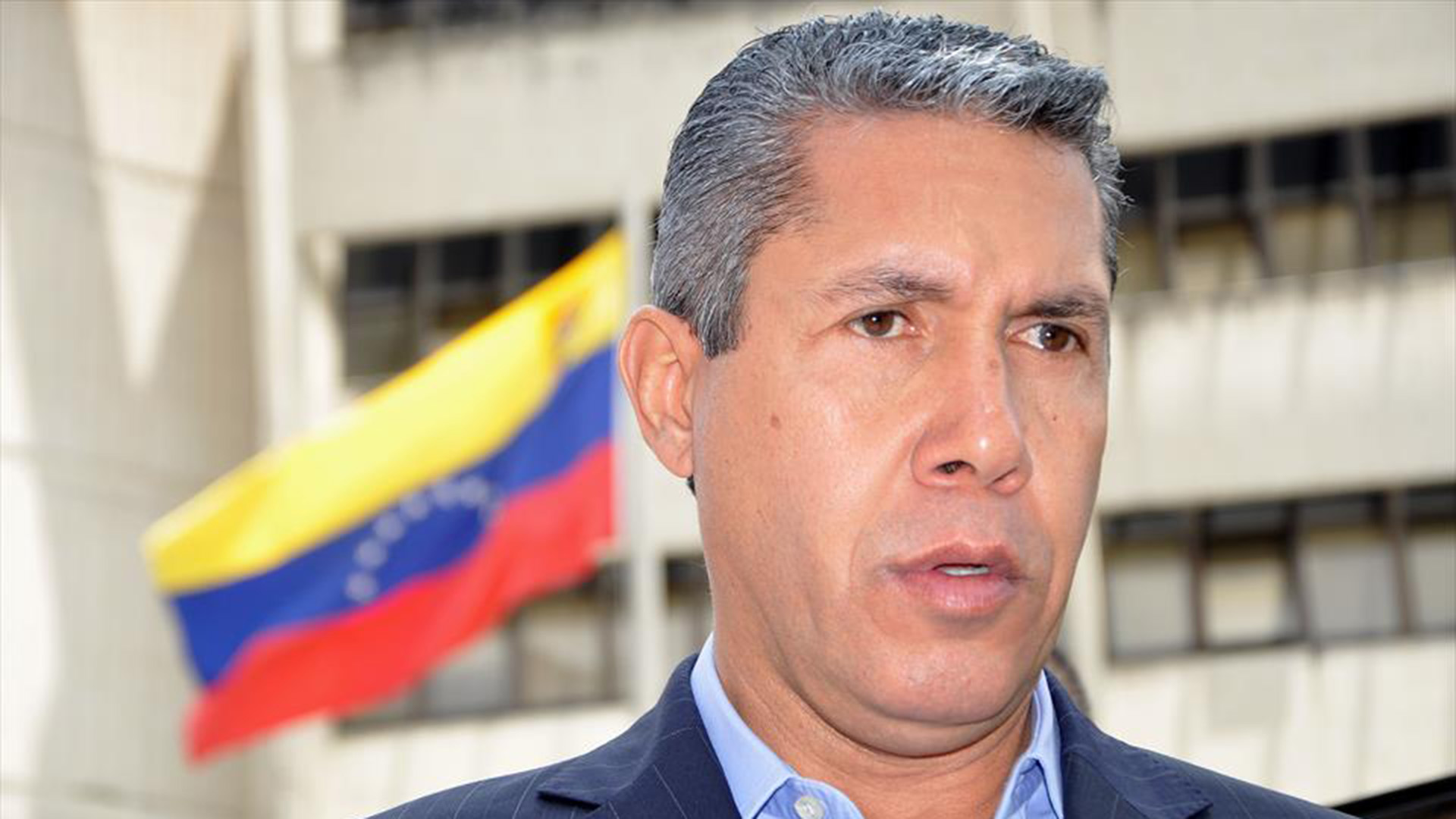 Henri Falcón abrió la guerra de micrófonos y arengó a los venezolanos a “asumir y ganar” las presidenciales