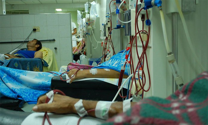 El miembro de la Comisión de Salud de la Asamblea Nacional (AN) José Manuel Olivares, informó que 32 de 129 centros de hemodiálisis del país dejaron de prestar servicio.