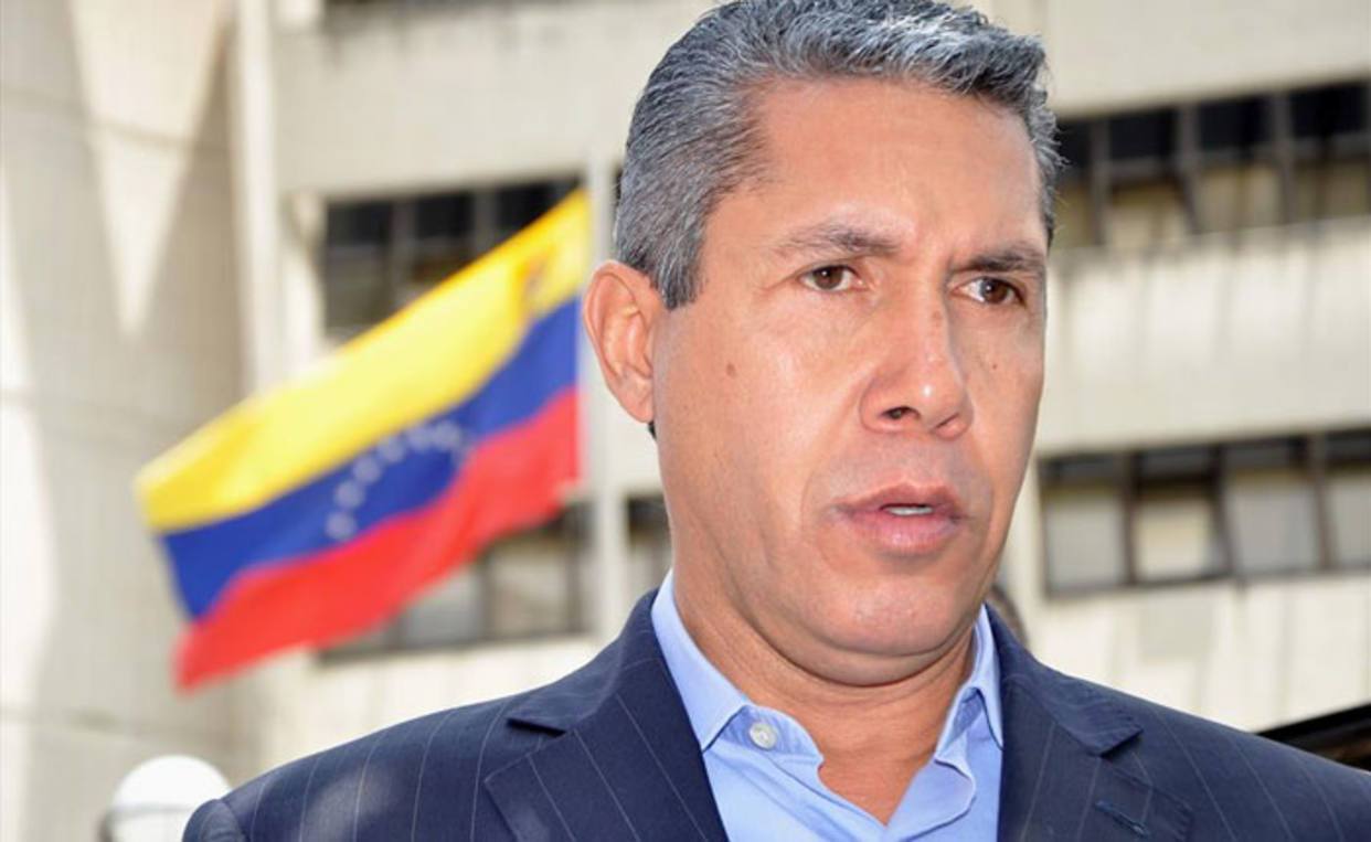 Henri Falcón es el único de los candidatos a la presidencia contrario a Nicolás Maduro que cuenta con una trayectoria política