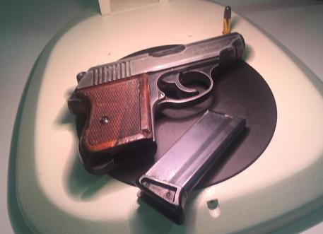 Una pistola (foto d'archivio)