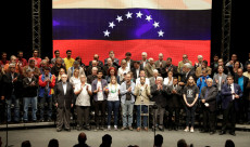 El Frente Amplio Venezuela Libre fue creado la semana pasada y está integrado por opositores políticos y representantes de varios gremios sociales con el objetivo de, entre otras cosas, solicitar unas elecciones presidenciales justas y transparentes