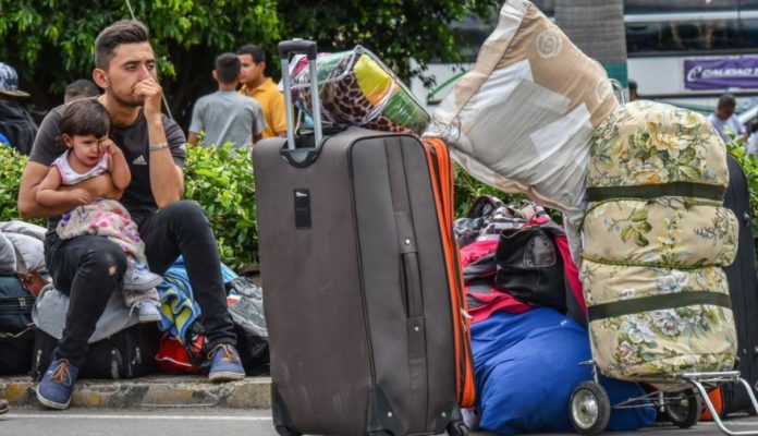 82 venezolanos fueron deportados de Trinidad y Tobago, La Agencia de Naciones Unidas para los Refugiados (ACNUR) lamentó este hecho pues varios de los ellos eran solicitantes de asilo.