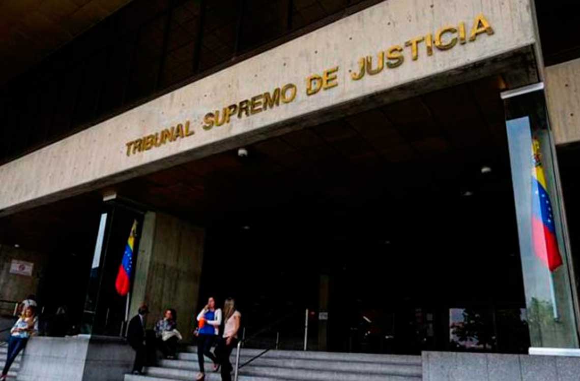 El ente judicial que opera desde el exterior declaró consistentes las medidas cautelares de privación de libertad contra el jefe de Estado venezolano